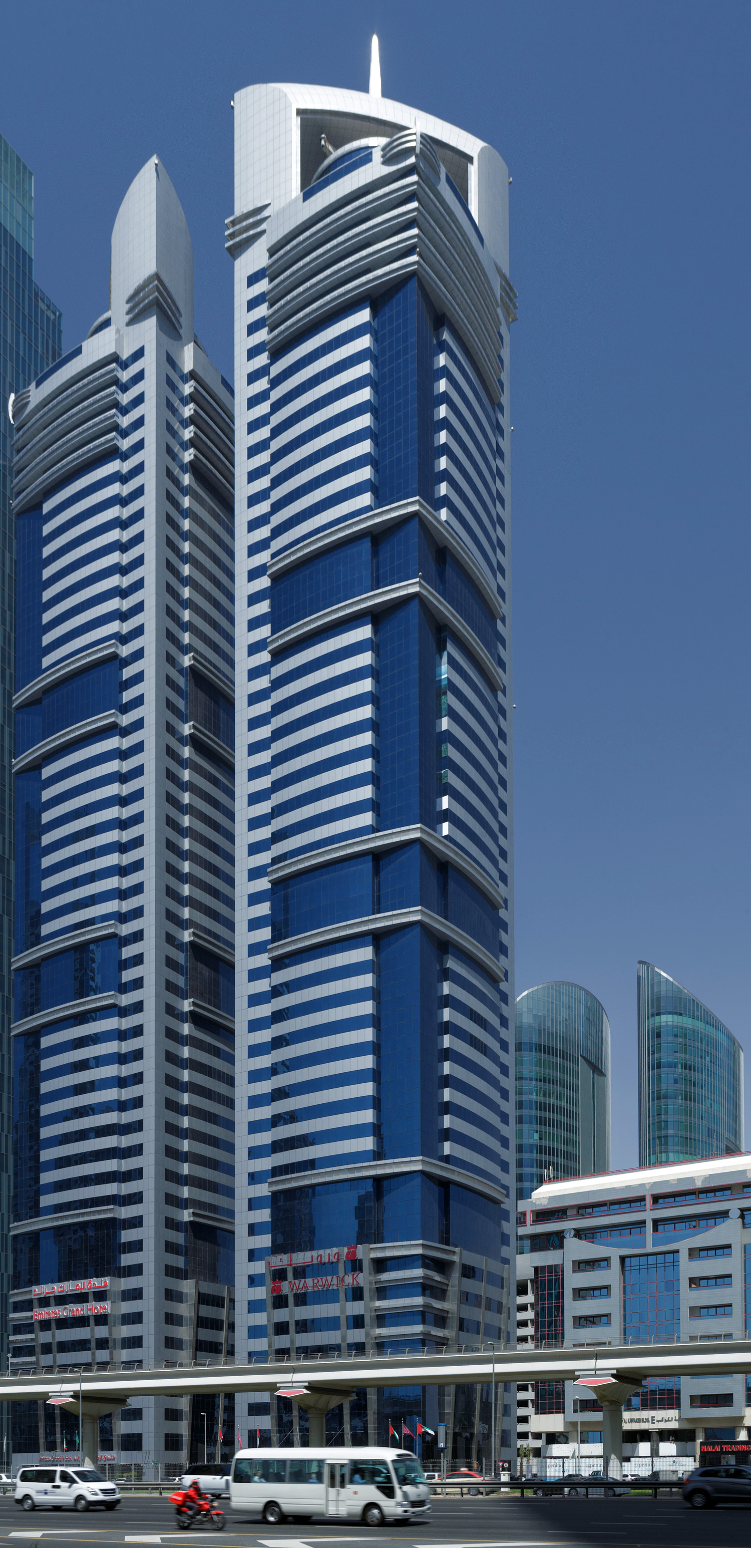Angsana Suites Tower, Dubai - View across Sheikh Zayed Road. © Mathias Beinling